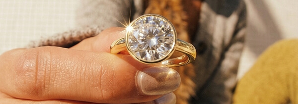 Bezel