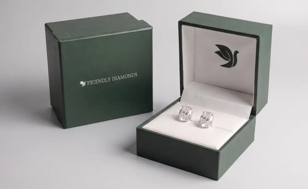 Friendly Diamonds studs packaging four