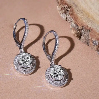 Huggie and Hoop earrings: What's the difference?