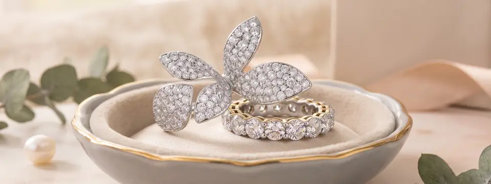 Round Cut Diamond Rings